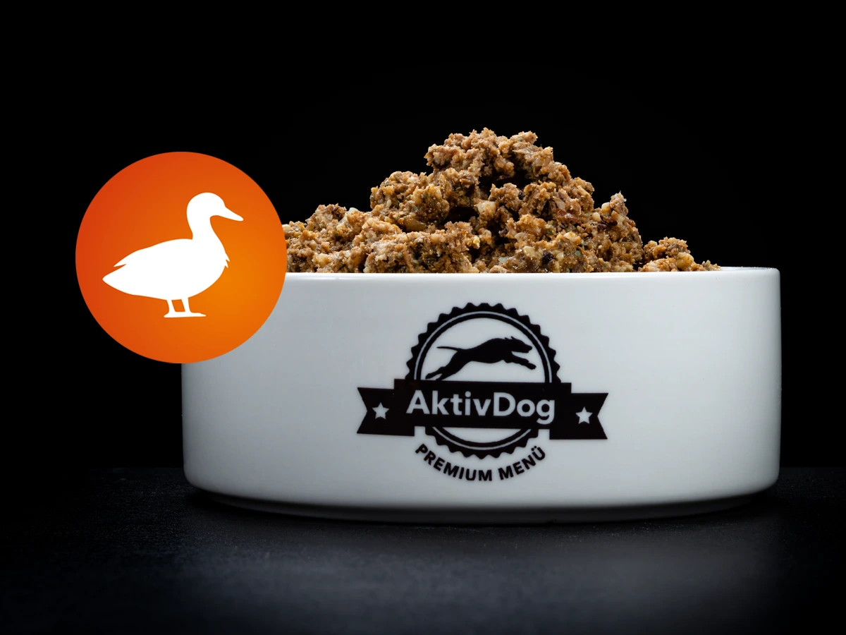 Großaufnahme von AktivDog Hundefutter Ente mit Schweizer Entenfleisch