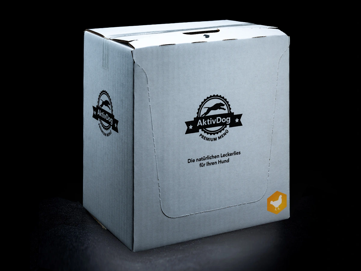 Die Verpackung der AktivDog Belohnungsleckerli Huhn aus schonend getrocknetem Poulet.